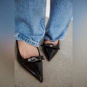 ZARA BOW TRIM SATIN EFFECT
HEELED SHOES